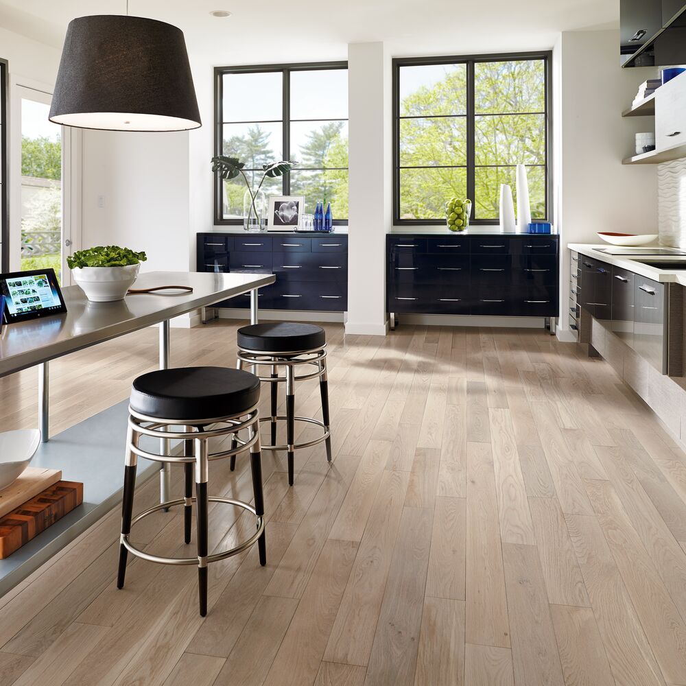 Sophisticated Timbers in Chic Retreat 5"